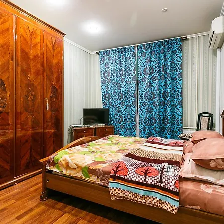 Apartment Karla Marksa Street *